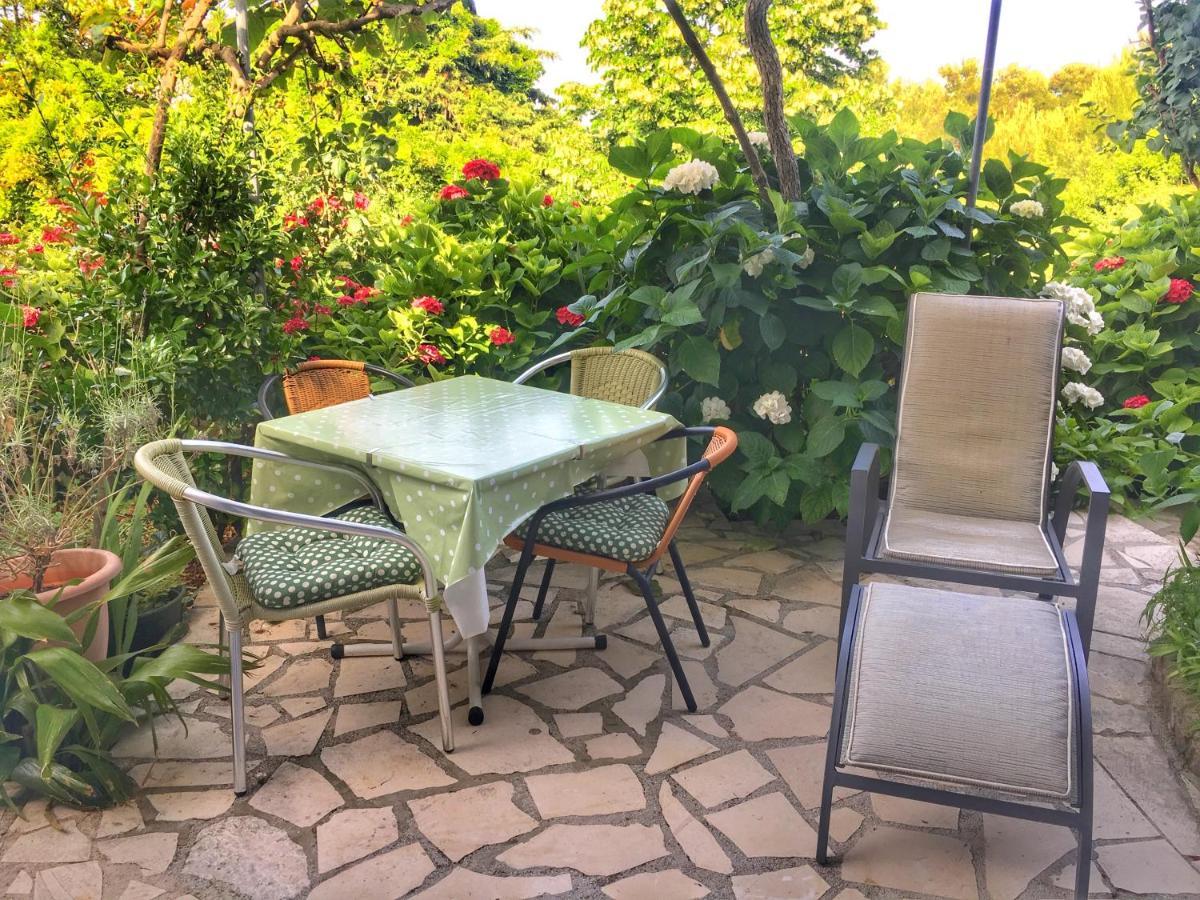 Villa Millefiori - Apartments Mali Losinj Bagian luar foto